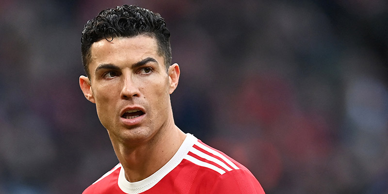 Cristiano Ronaldo - Cầu thủ xuất sắc, vĩ đại của đội tuyển Bồ Đào Nha